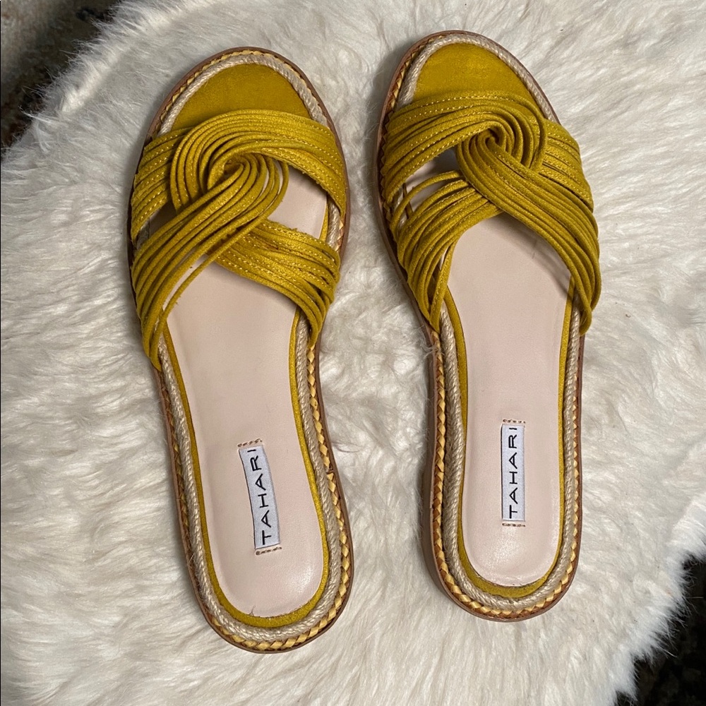 Tahari Cailyn Yellow Twisted Vamp Slides NWOT
